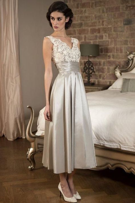 Vintage V Neck Tea Length Silver Occasion Dress with Pleated Cummerband Sexy V Neck Lace Prom Dresses cg10865