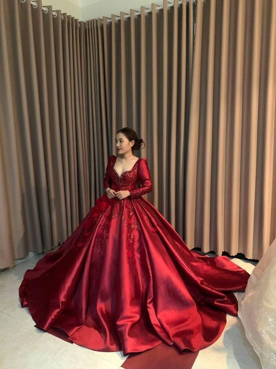 Red satin ball gown wedding/prom dress cg13135