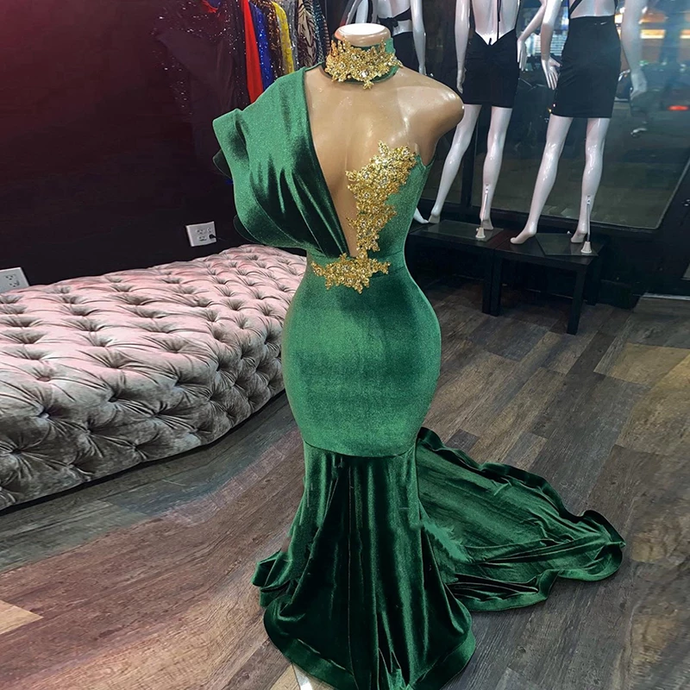 Emerald Green Evening Dresses High Neck Appliques Gold Lace Mermaid Prom Dresses Sexy Formal Velvet Party Gowns cg19494